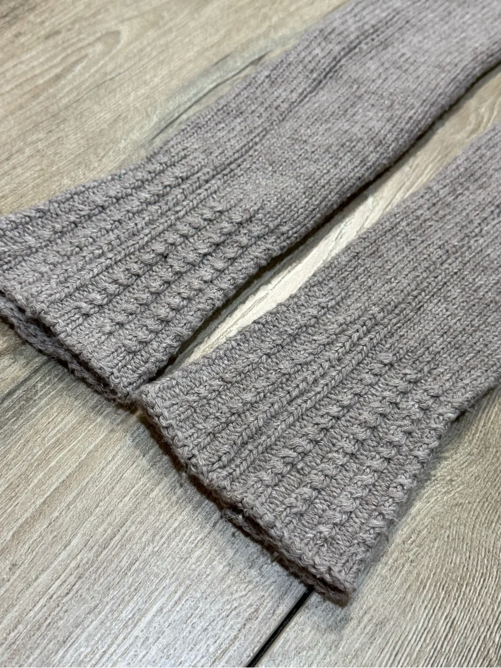 HUE Cable Knit Leg Warmers Taupe 24” Long Cozy Balletcore Boot Socks